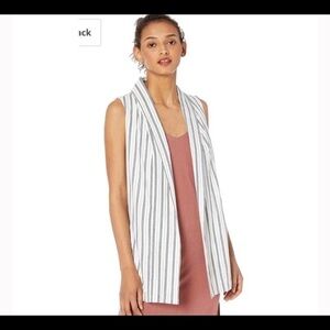 Cupcakes and Cashmere open sleeveless striped vest Size M